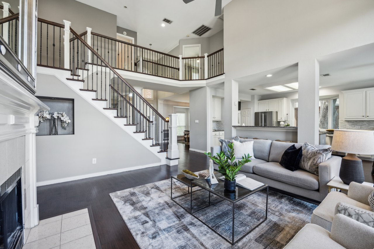2716 Meadow Hills Lane