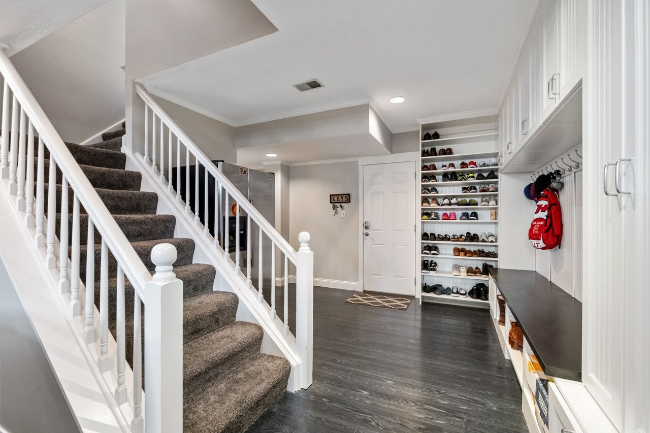 913 Highlander Circle