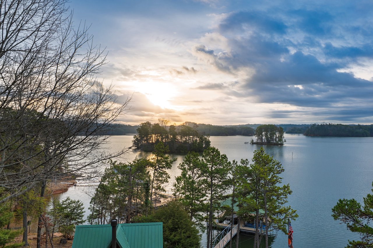 3406 Thunder Point