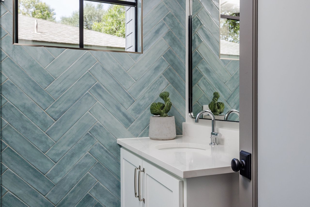 A Classic East Coast Reinterpretation in Travis Heights