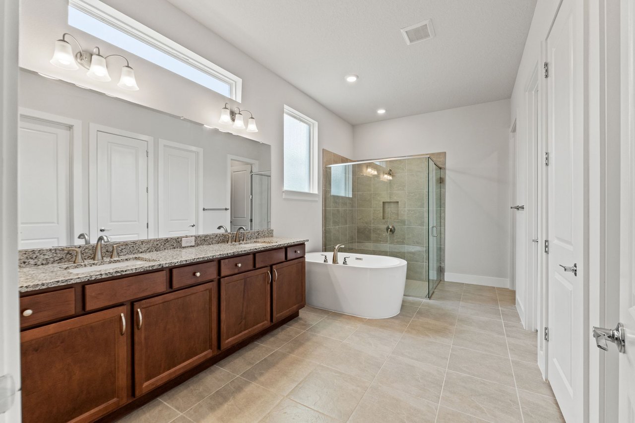 Move-In Ready Rental with Lagoon Access in Wesley Chapel