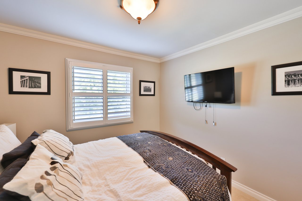 68 Tradewind Drive, Oakville
