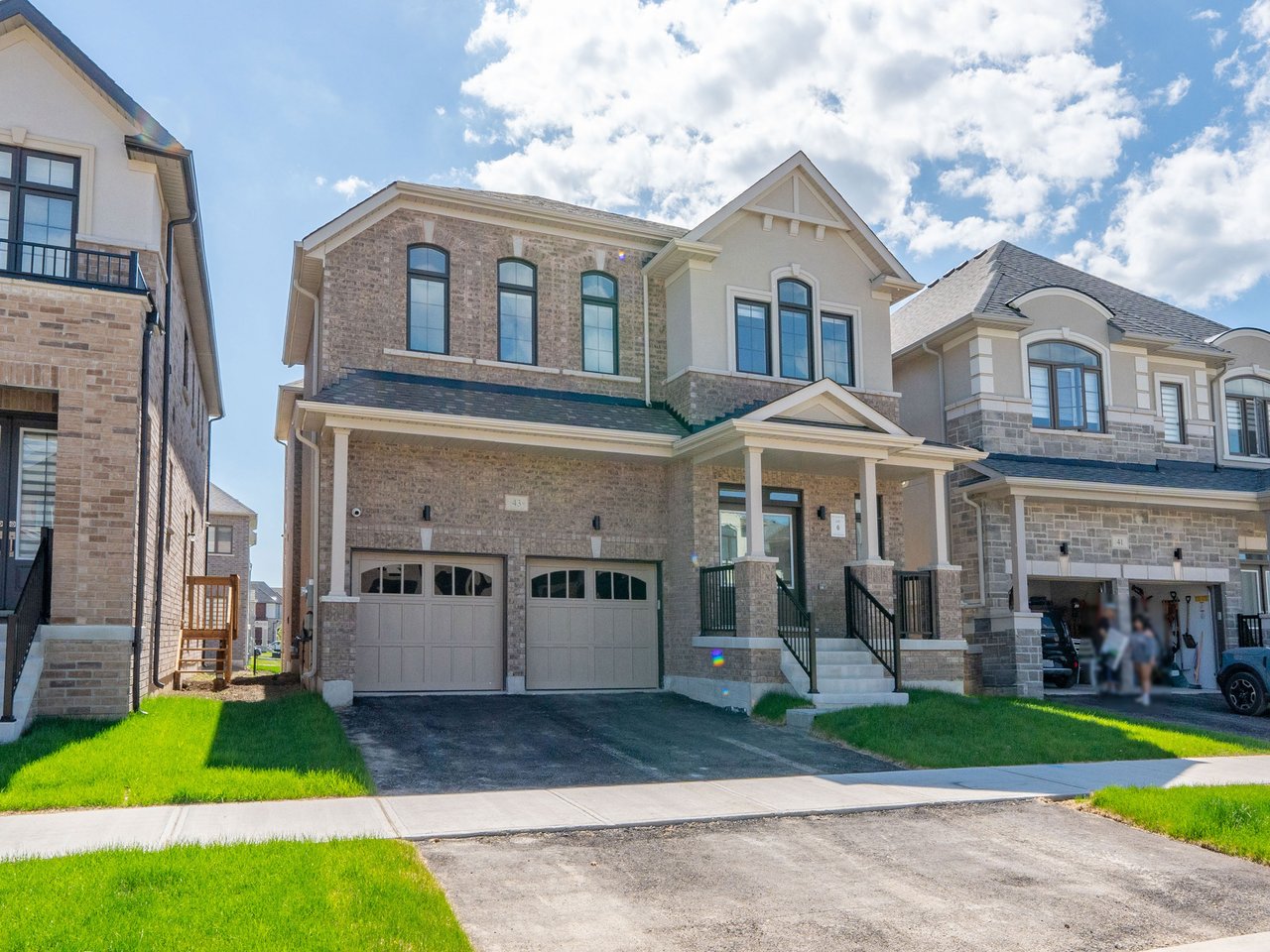 43 Donald Ingram Crescent