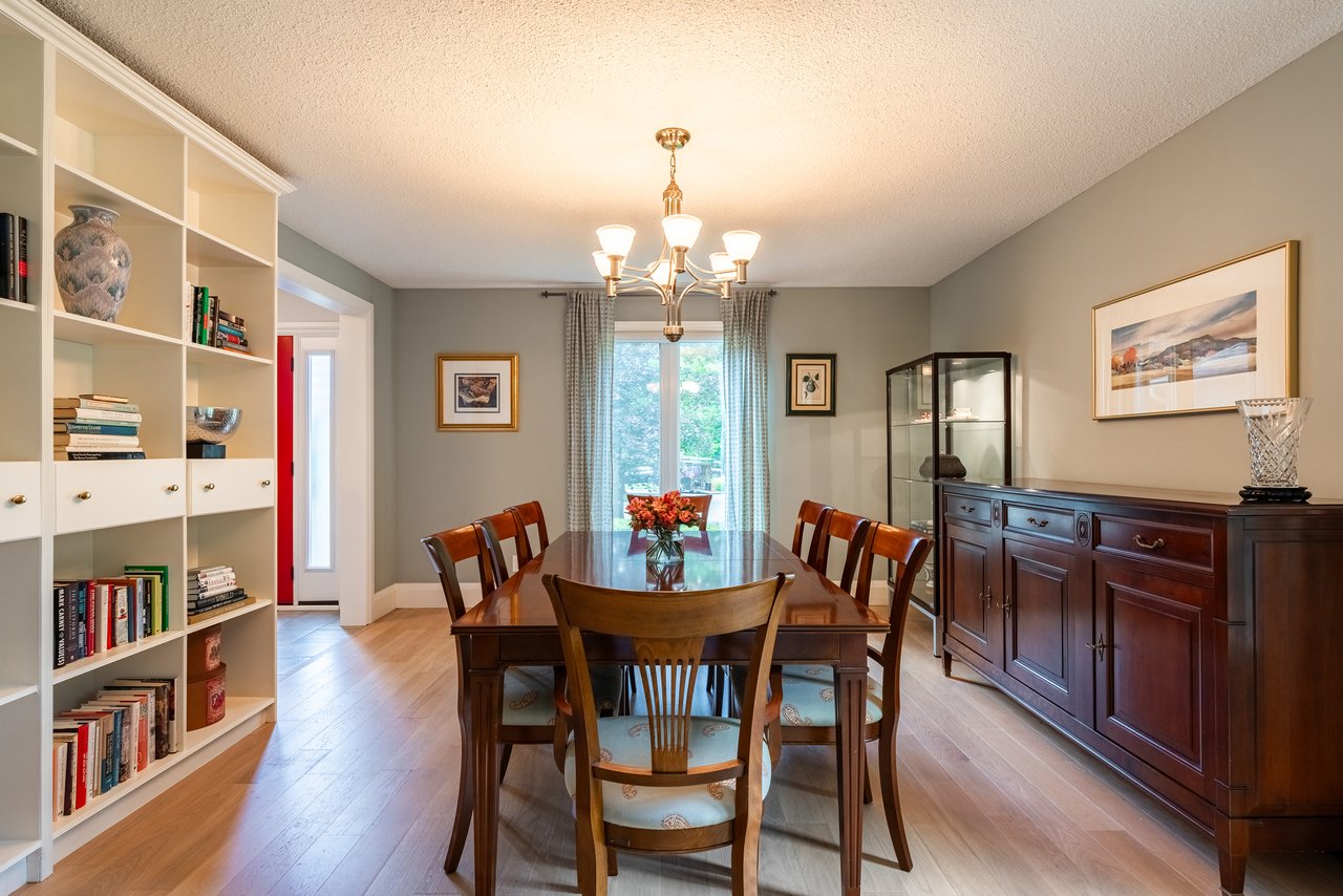 2267 Cedarberry Court, Oakville