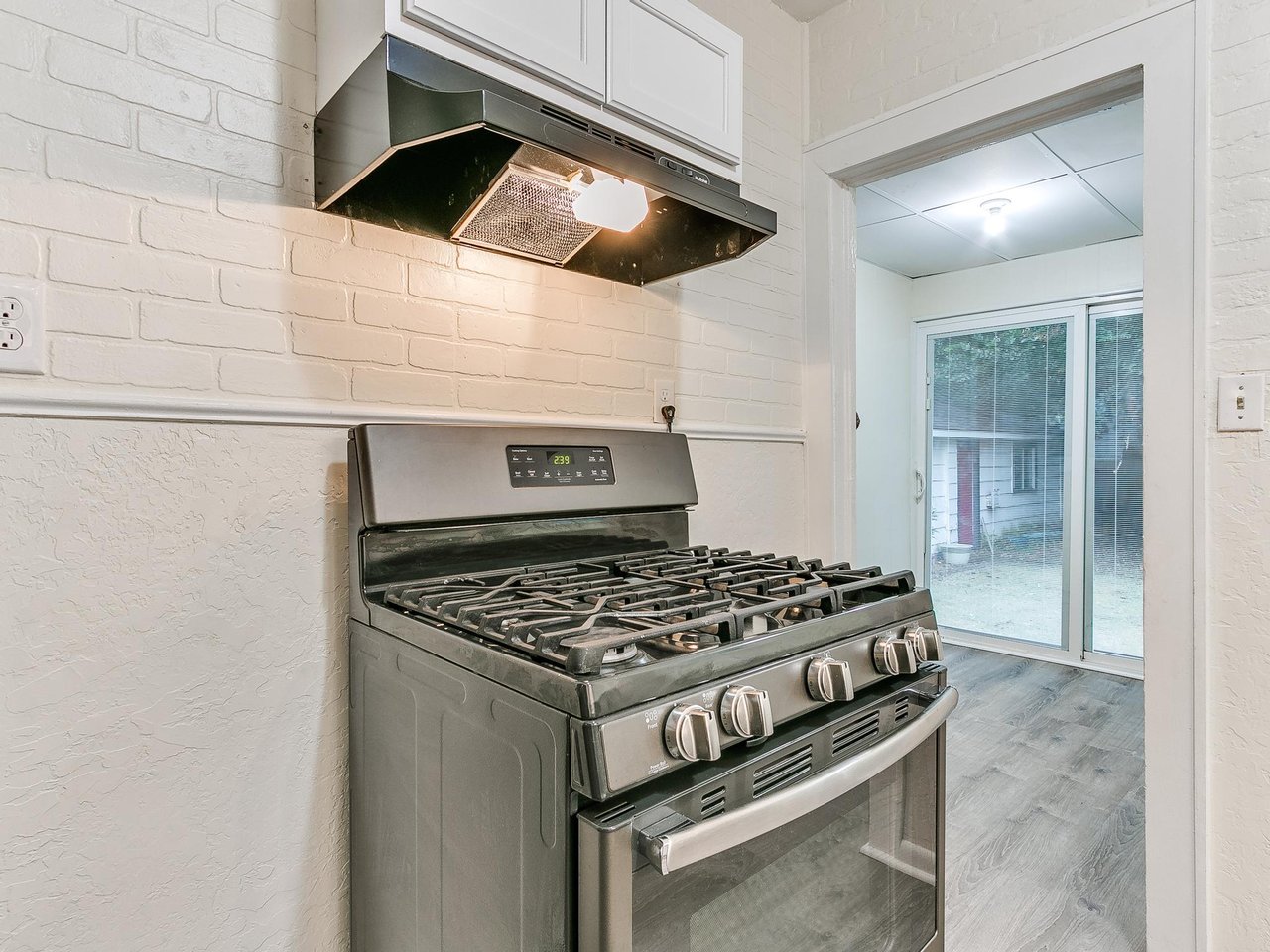 625 West Dewey Street