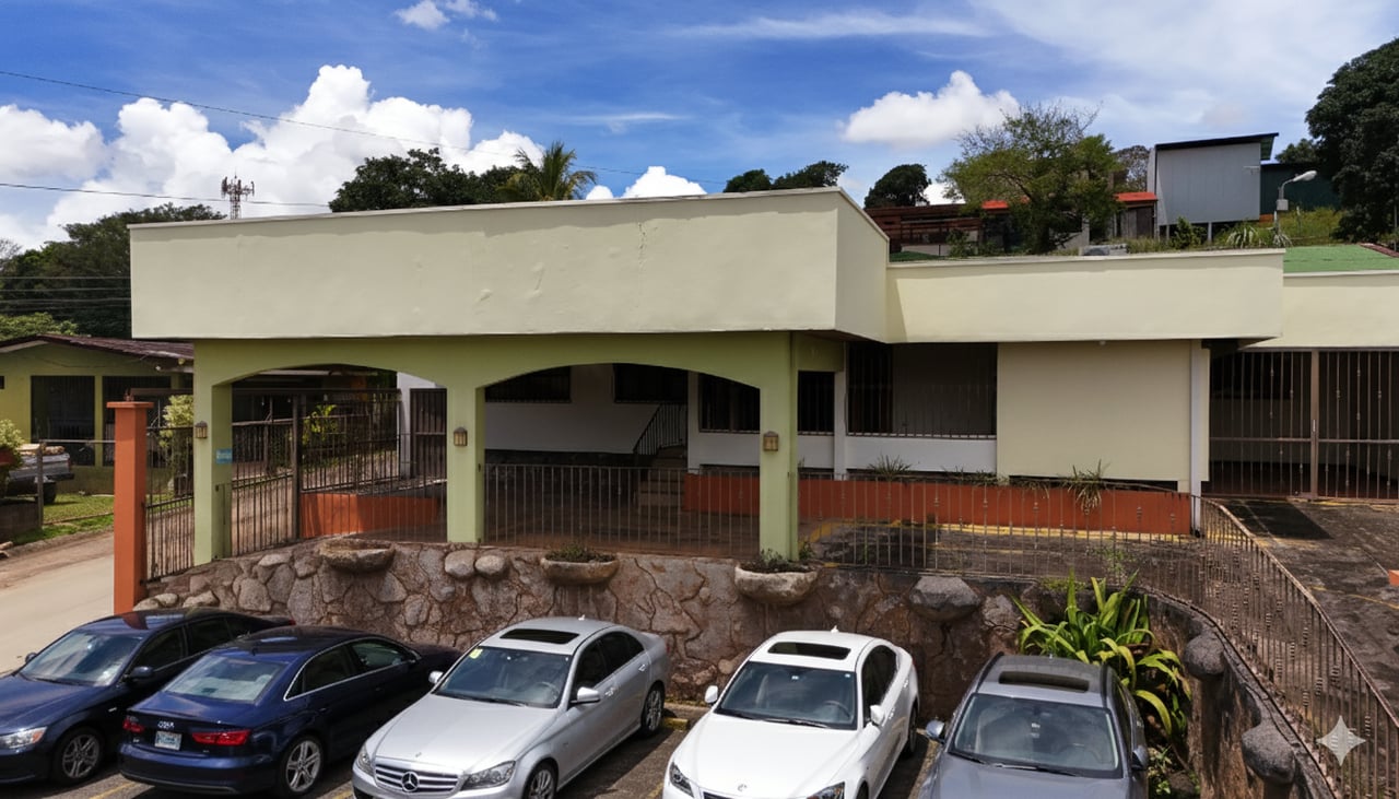 Ready for operations | Office building in downtown San Isidro