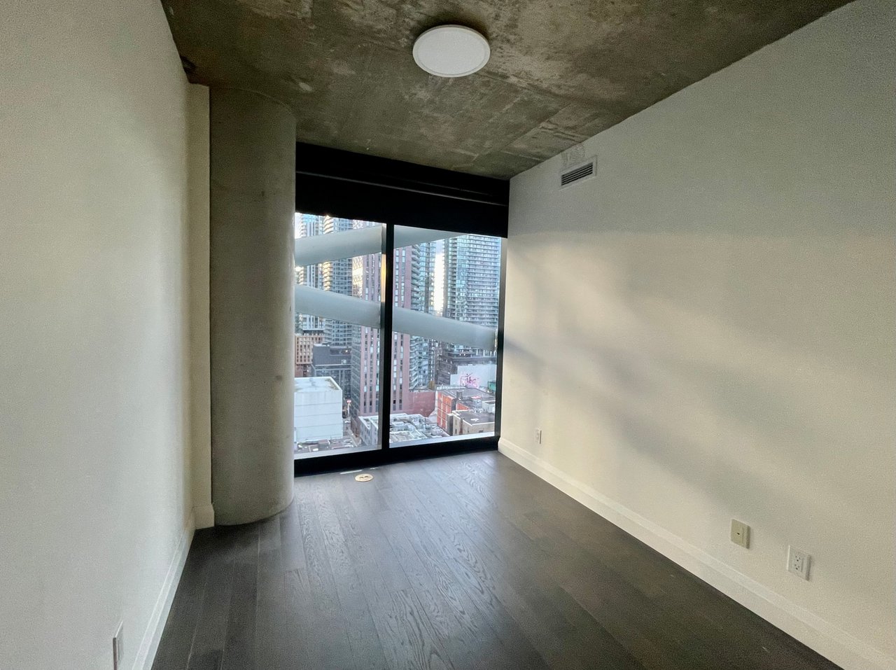 King West Loft With Forever South Views