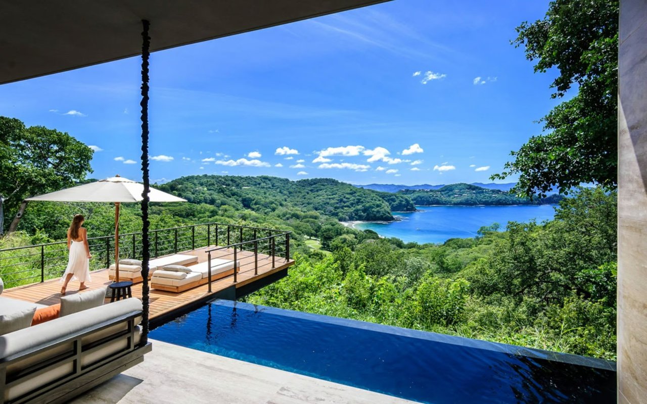 What is the Solidarity (Luxury) Tax in Costa Rica?