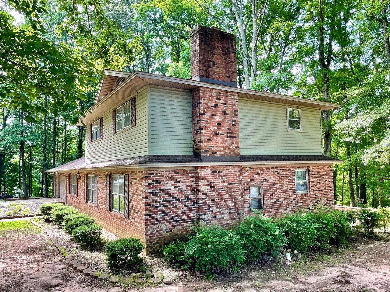 SOLD- Discover Your Dream Home in Lakewood Heights, 318 Hillandale Road, Liberty, SC