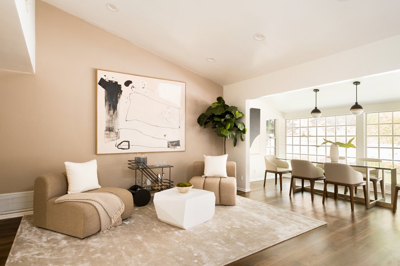 20607 Martha St, Woodland Hills