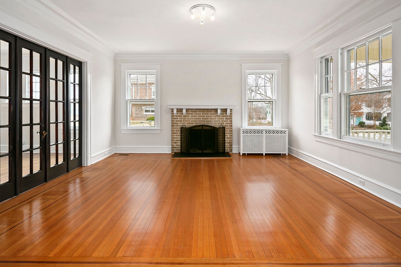 1501 Hamilton St NW