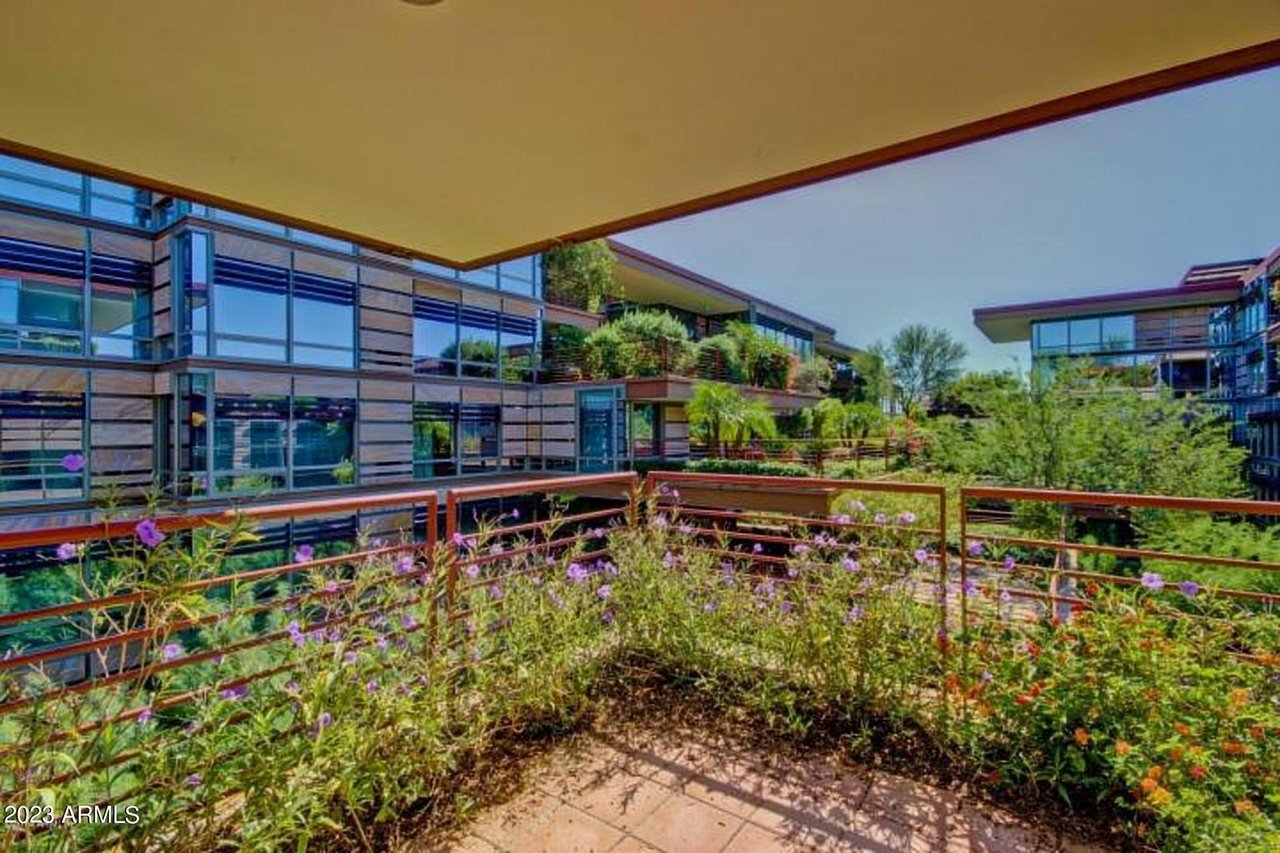 7131 E Rancho Vista Dr, #5001
