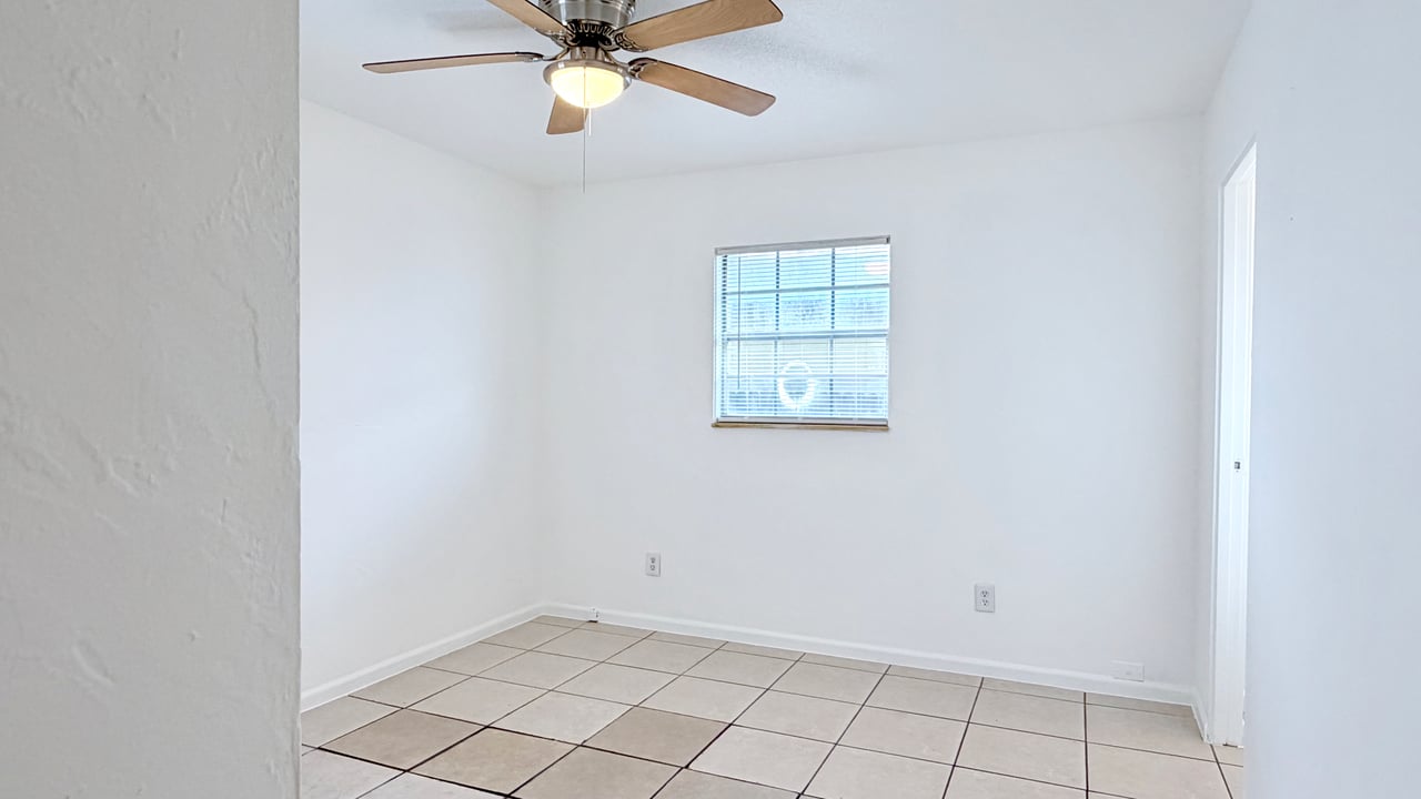 Casselberry Three-Bedroom, Two-Bathroom Duplex Unit with Private Yard