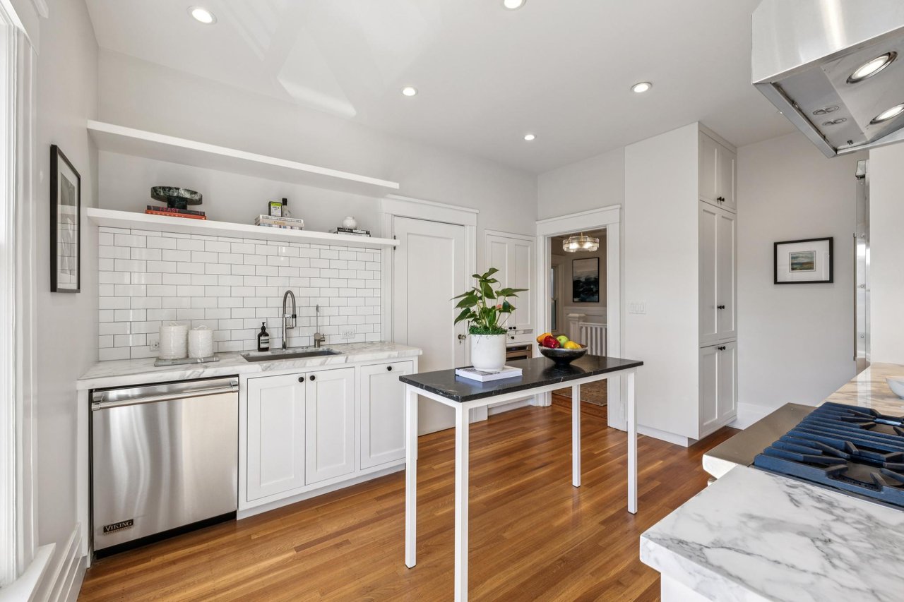 95 6th Avenue