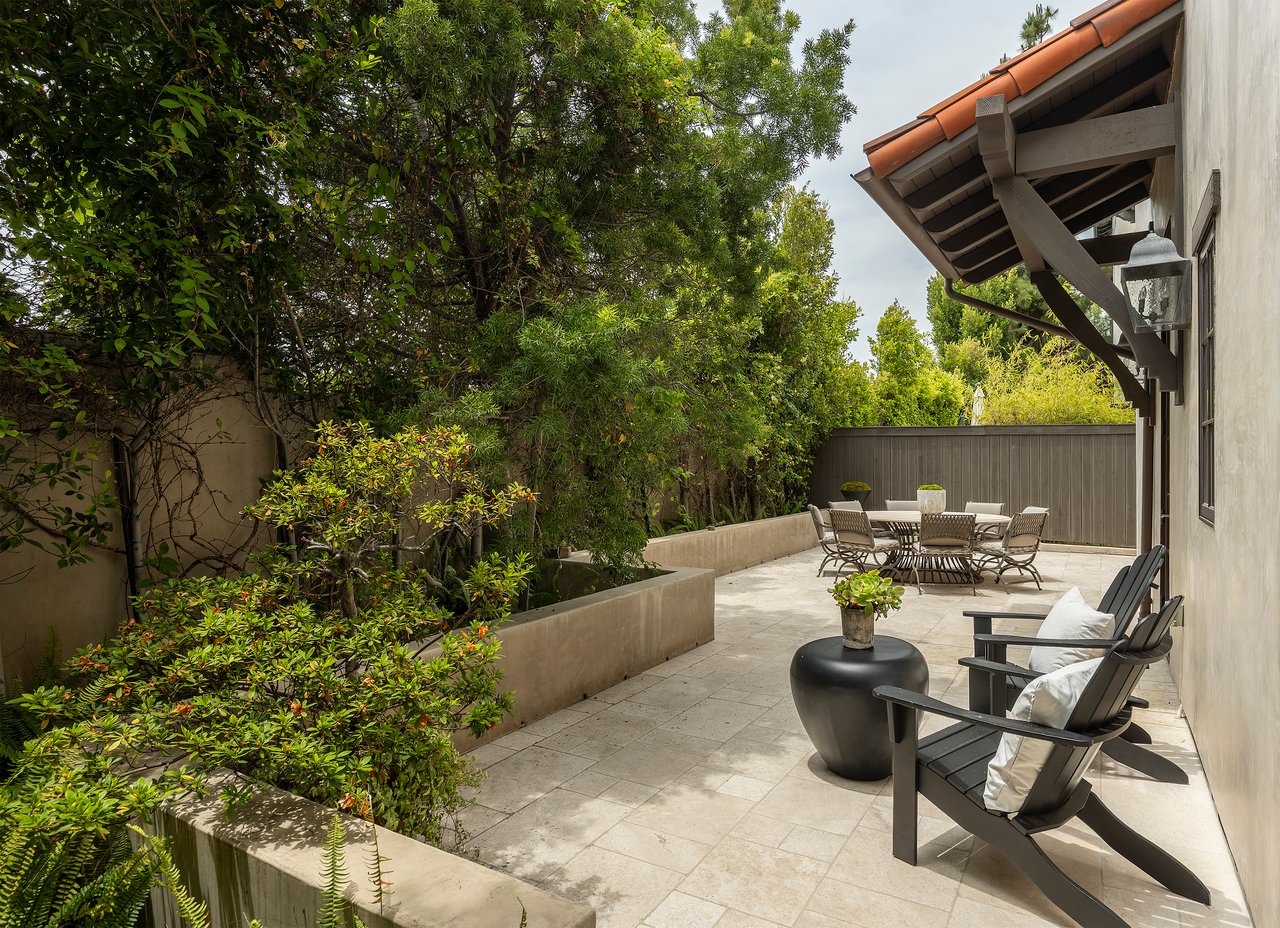 10210 Century Woods Dr, Century City