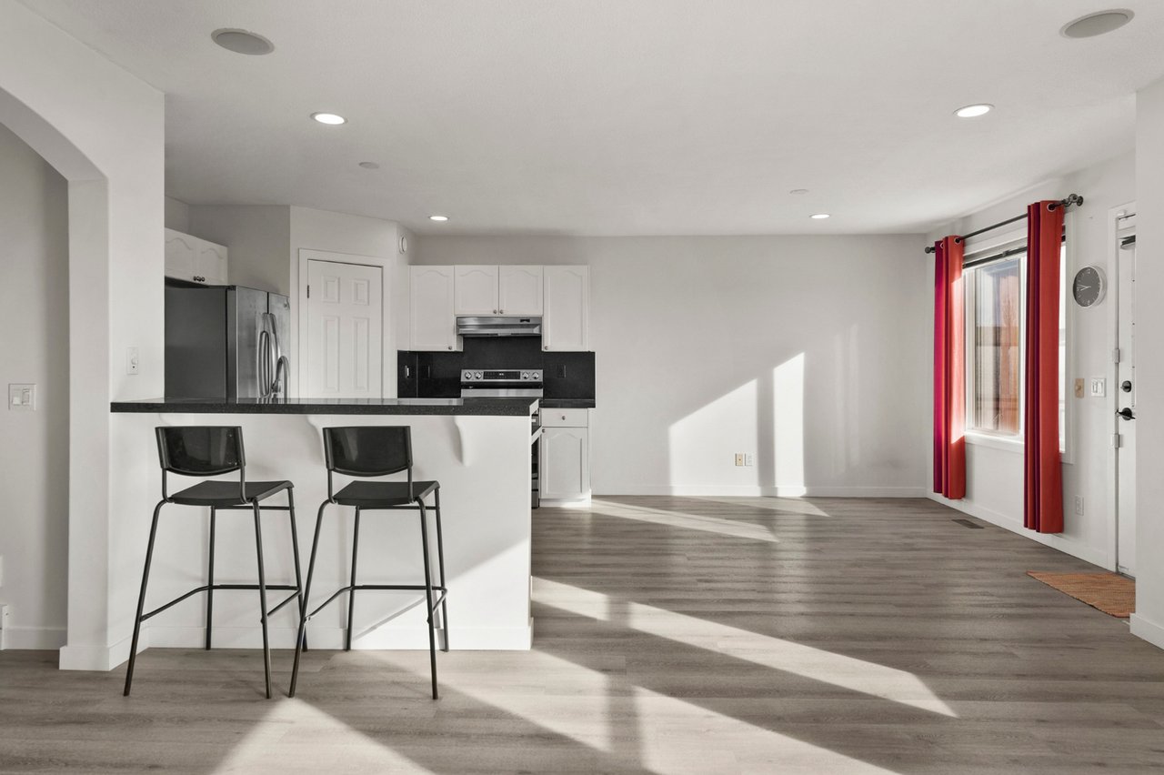 12345 Coventry Hills Way NE