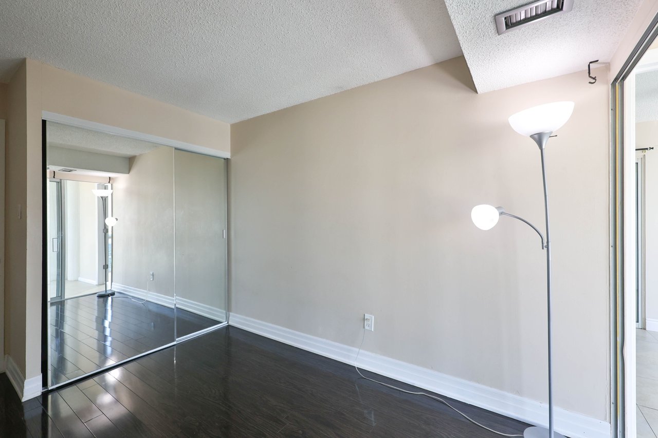 2109-350 Webb Drive, Mississauga