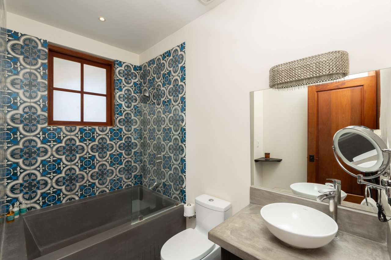32 Plaza Central | Oceanview 2-Bedroom Luxury Flat in Las Catalinas - Prime Location near Playa Danta
