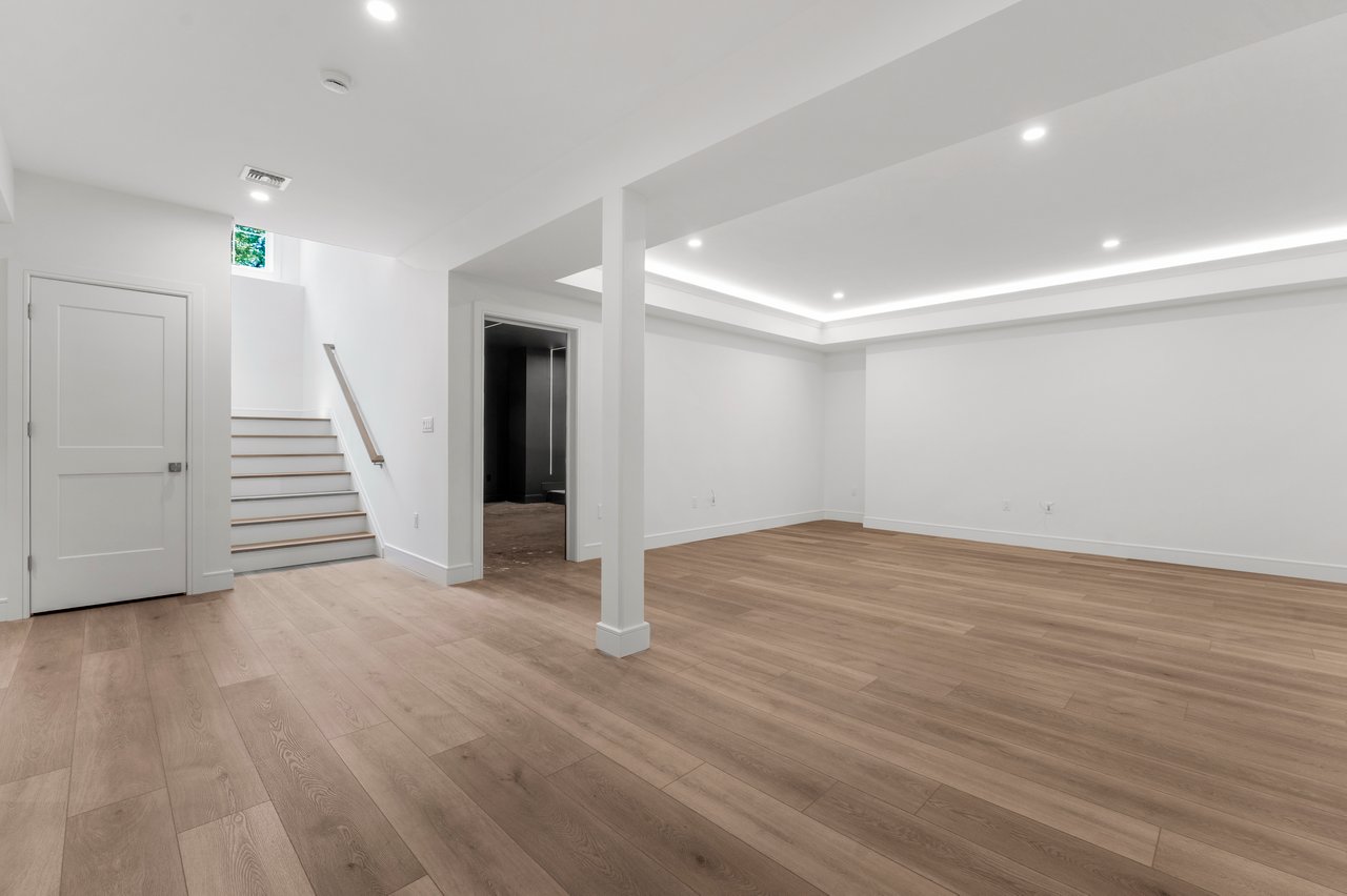 229 Bogert Pl