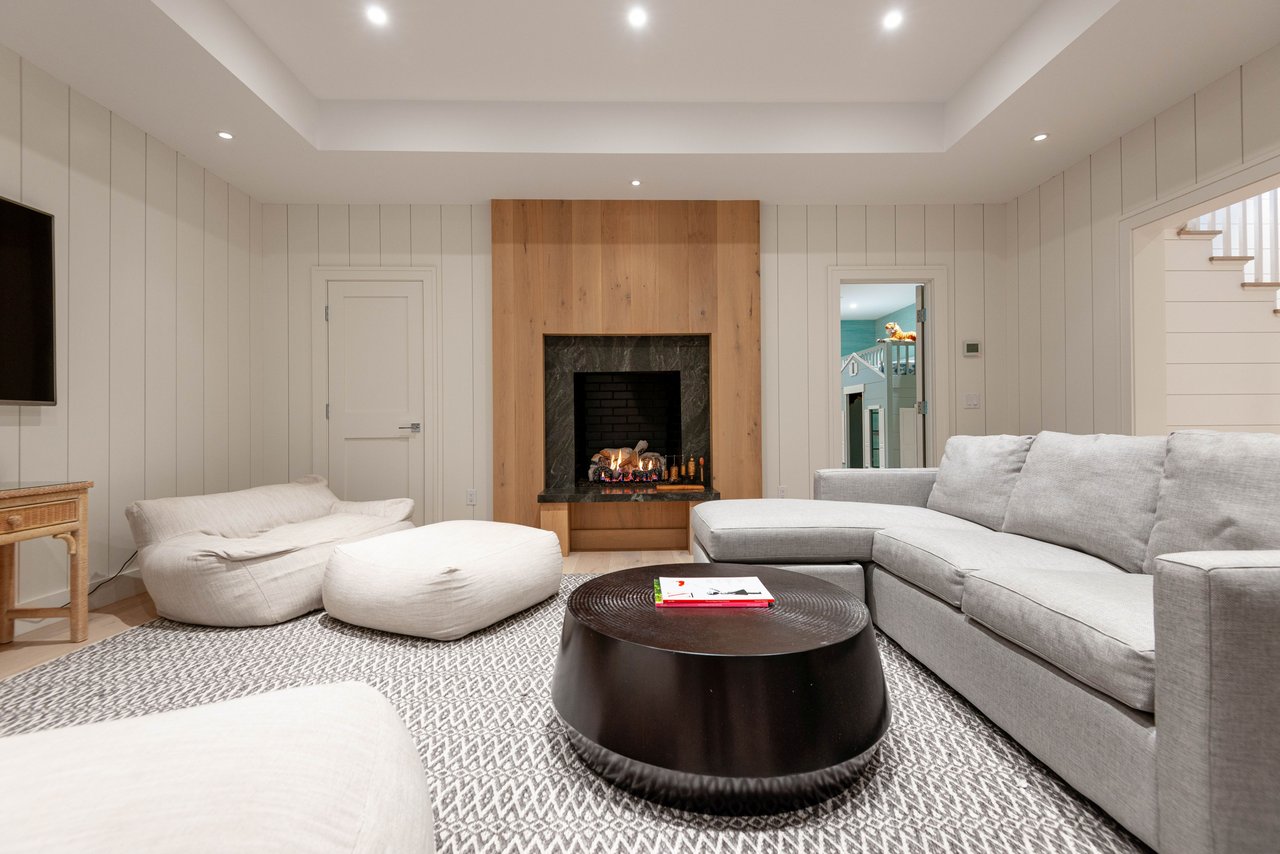 8 Masaquet Road