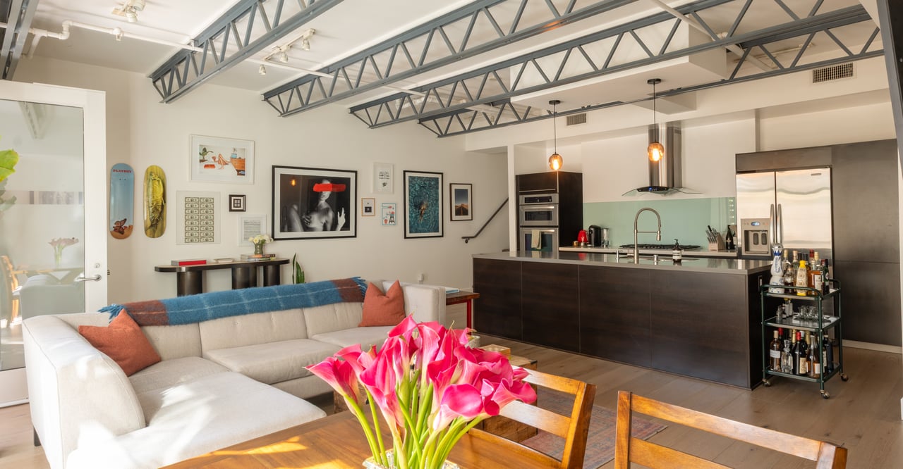 1250 N Harper Ave Unit: 411