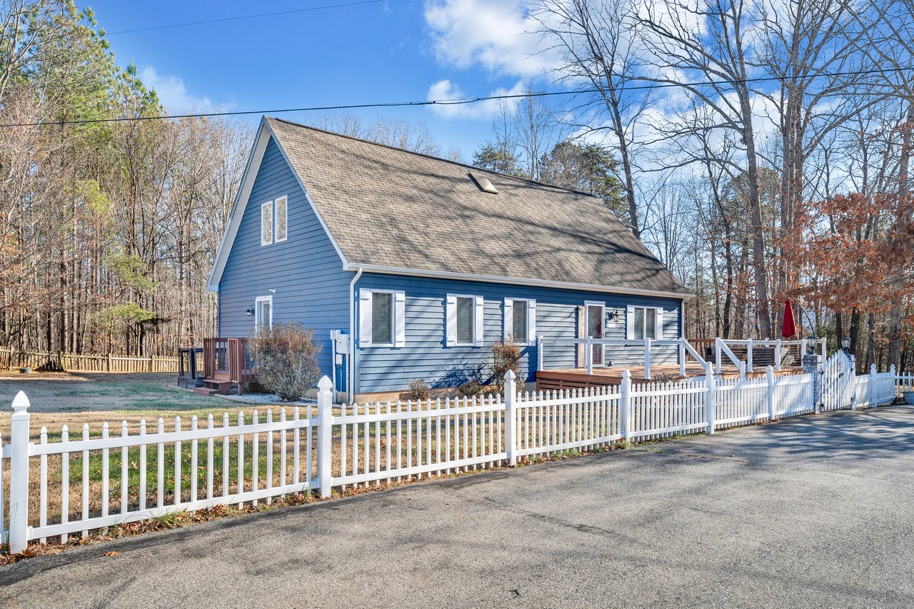 100 Sandpiper DR