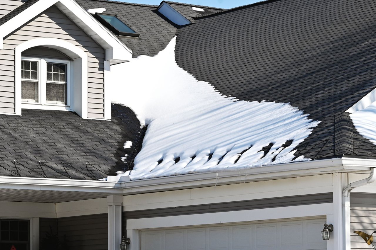 How to Keep Ice Damming from Damaging Your Home During Winters
