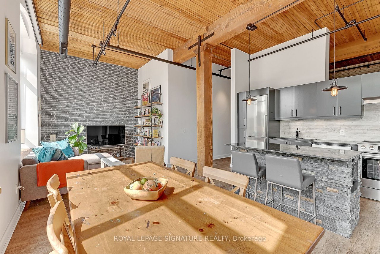 993 Queen St W 226