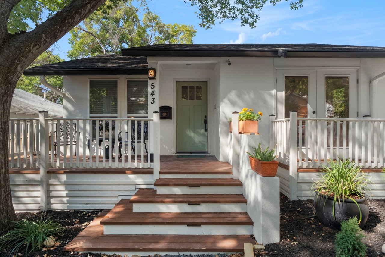 A Slice of Texas Charm in Alamo Heights