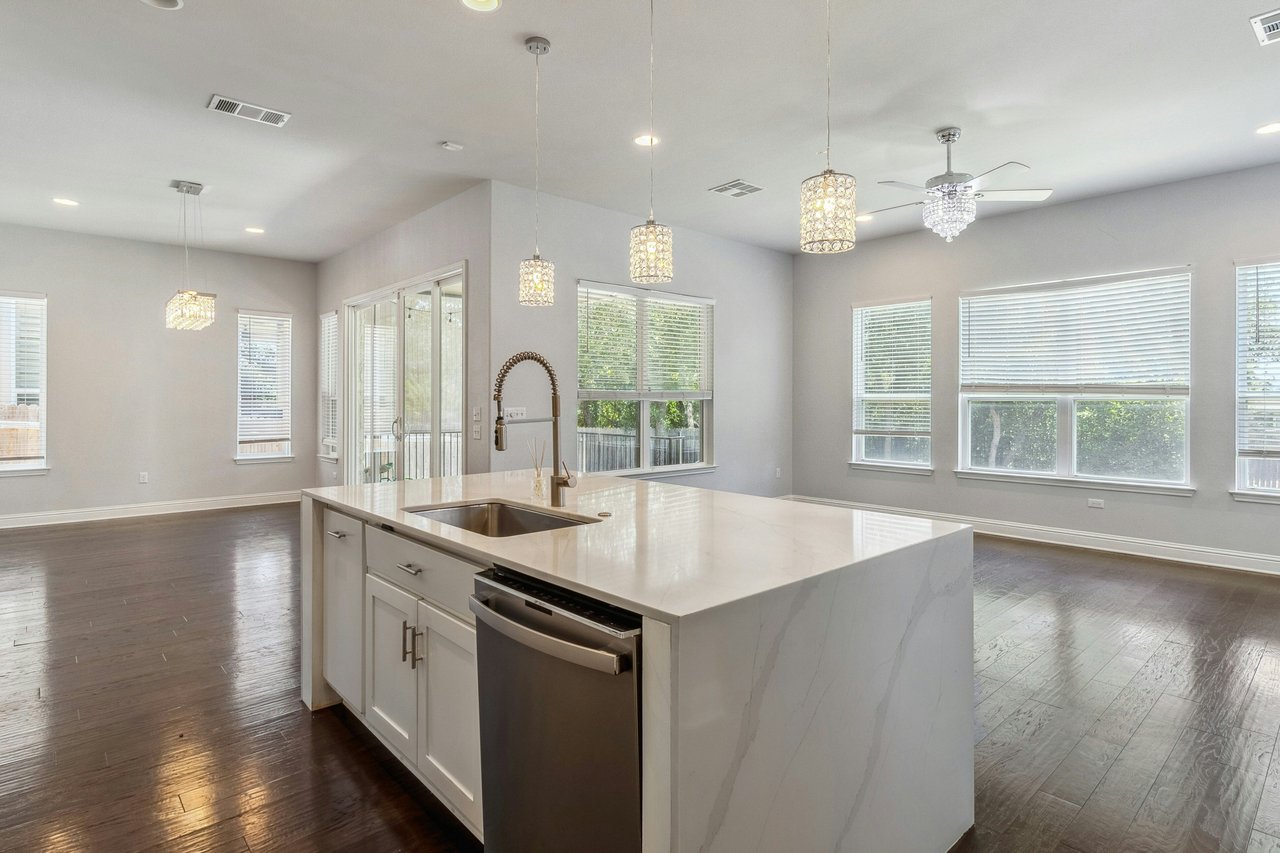 11813 Quintana Cv