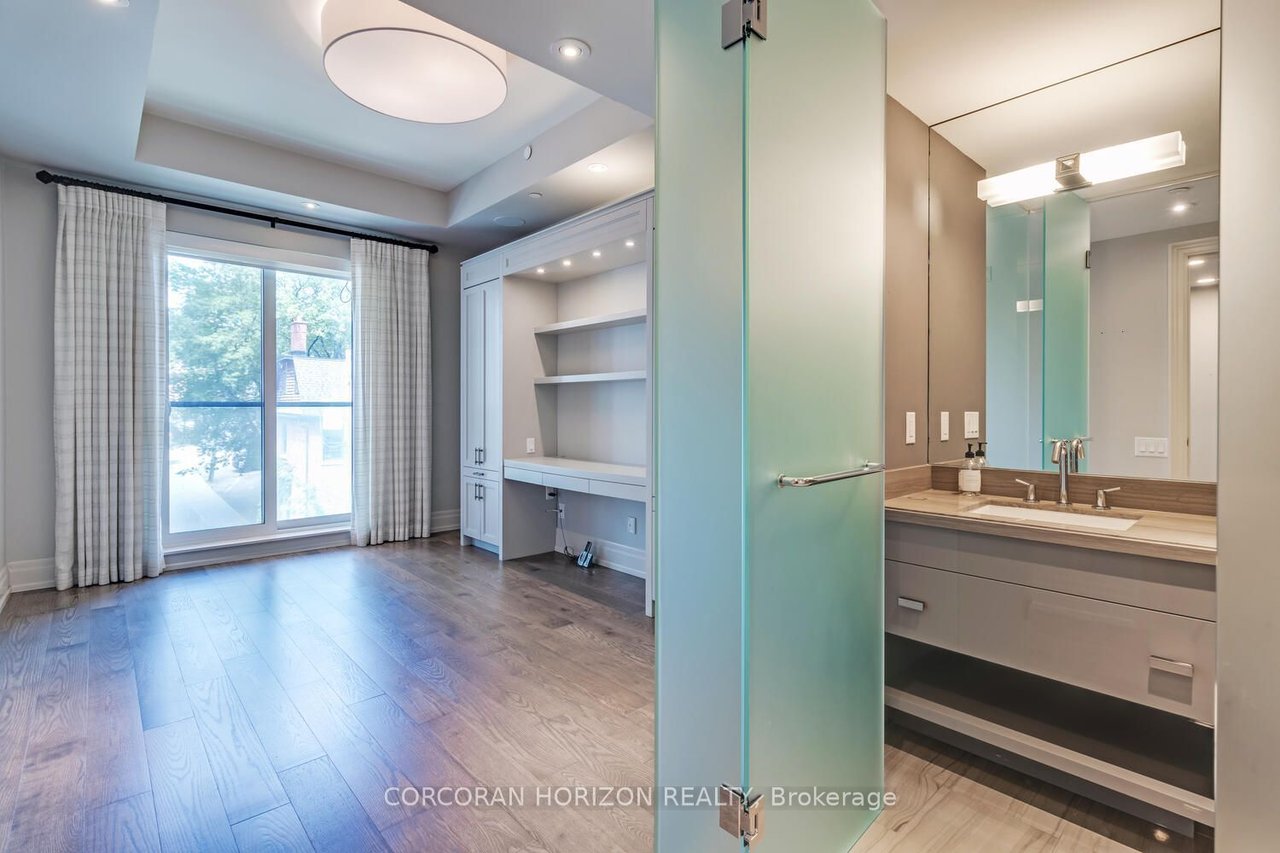 GRAND TOWNHOUSE IN THE ANNEX