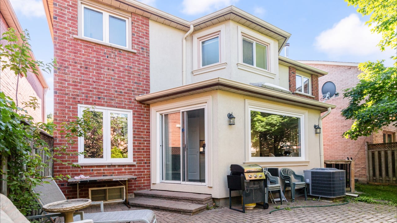 149 Roseborough Crescent