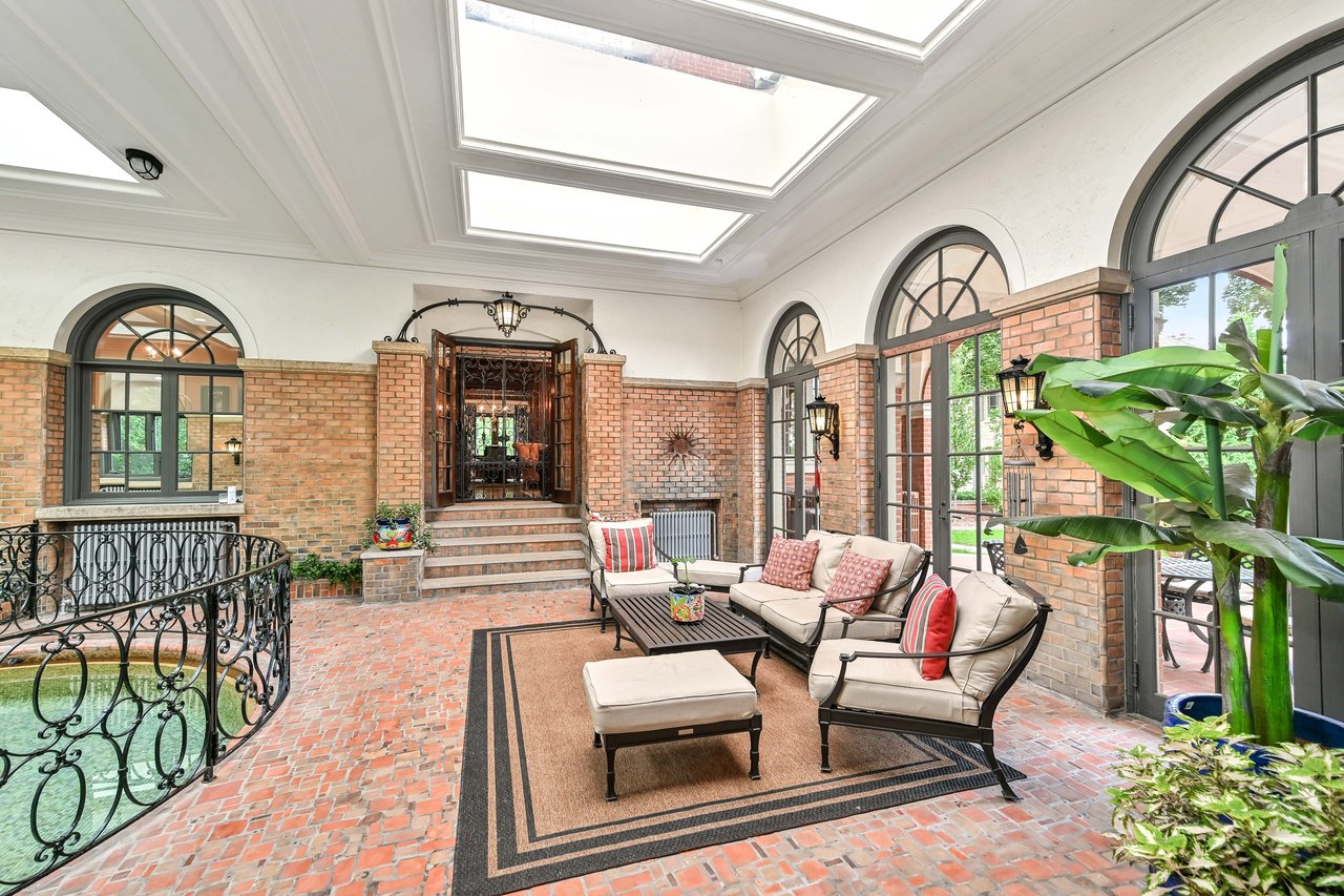 Stunning 6 Bedroom Home with Indoor Pool