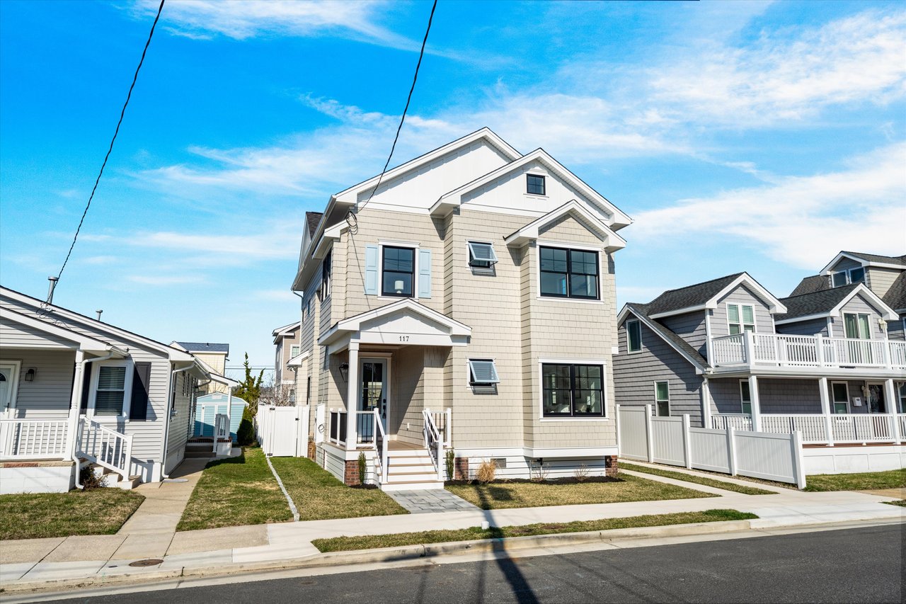 117 E Syracuse Ave