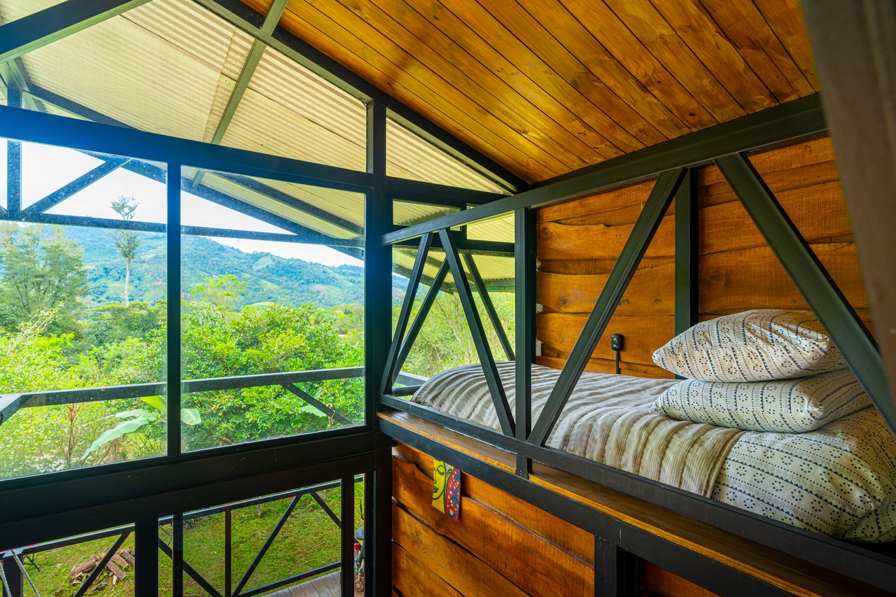 Off Grid Cabin - San Vito with Amazing Mountain Views