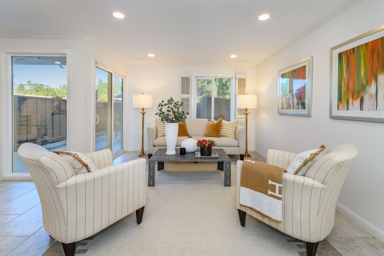 Charming Condo Offering Country Club Appeal