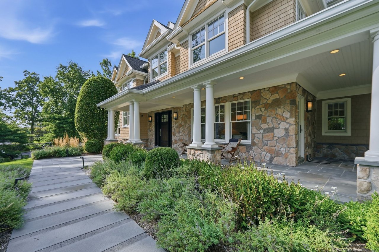 221 Churchill Rd