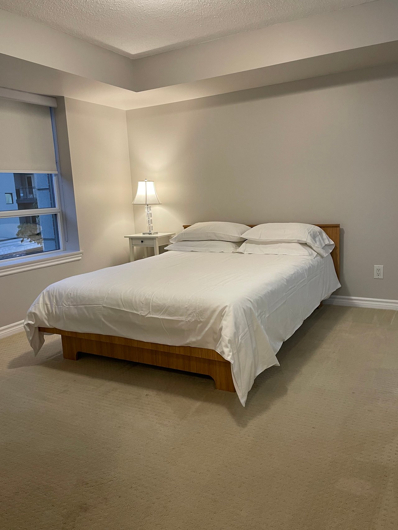 Bright and Spacious Corner Unit
