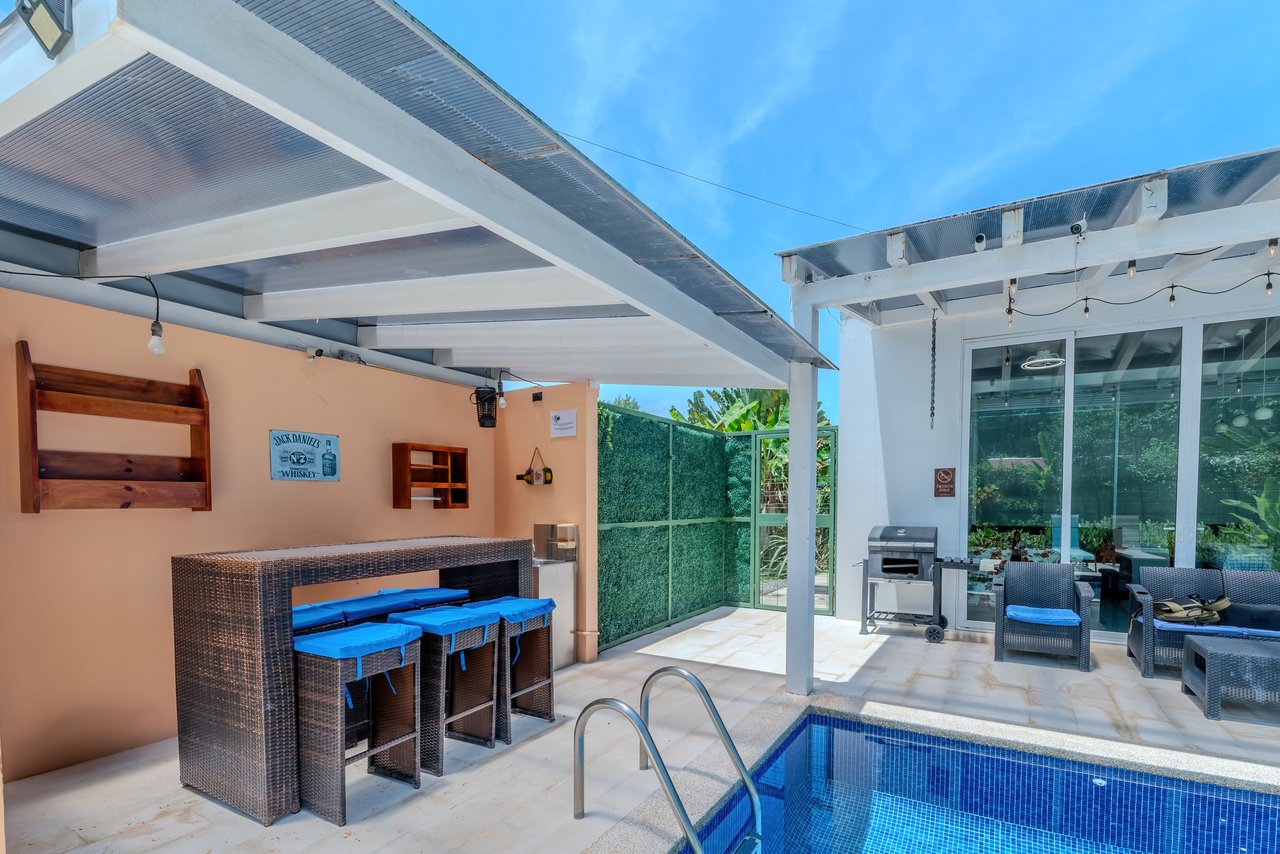 Playa Chamán Beach Home for Sale – 3 Br, Pool, Walk to the Beach | $329,000