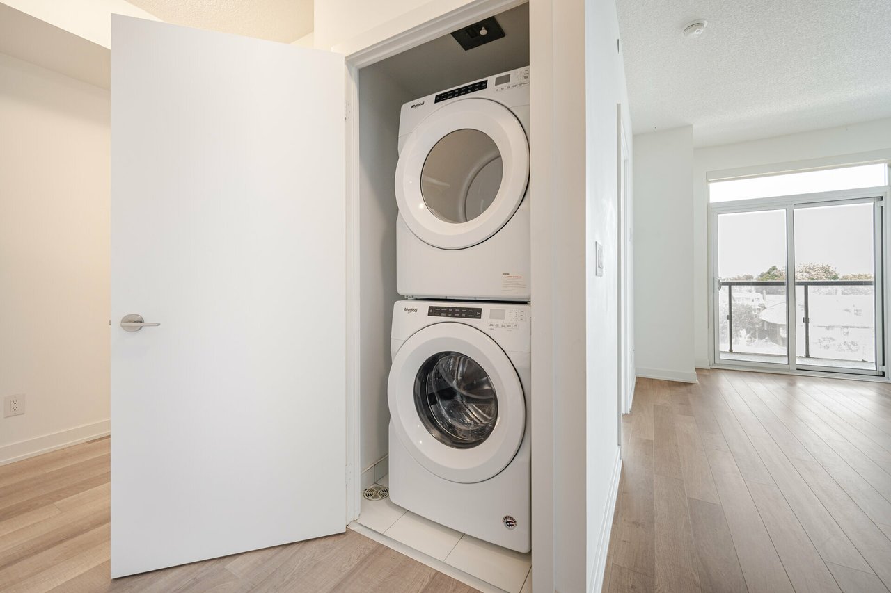 1603 Eglinton Ave W Unit: 417 