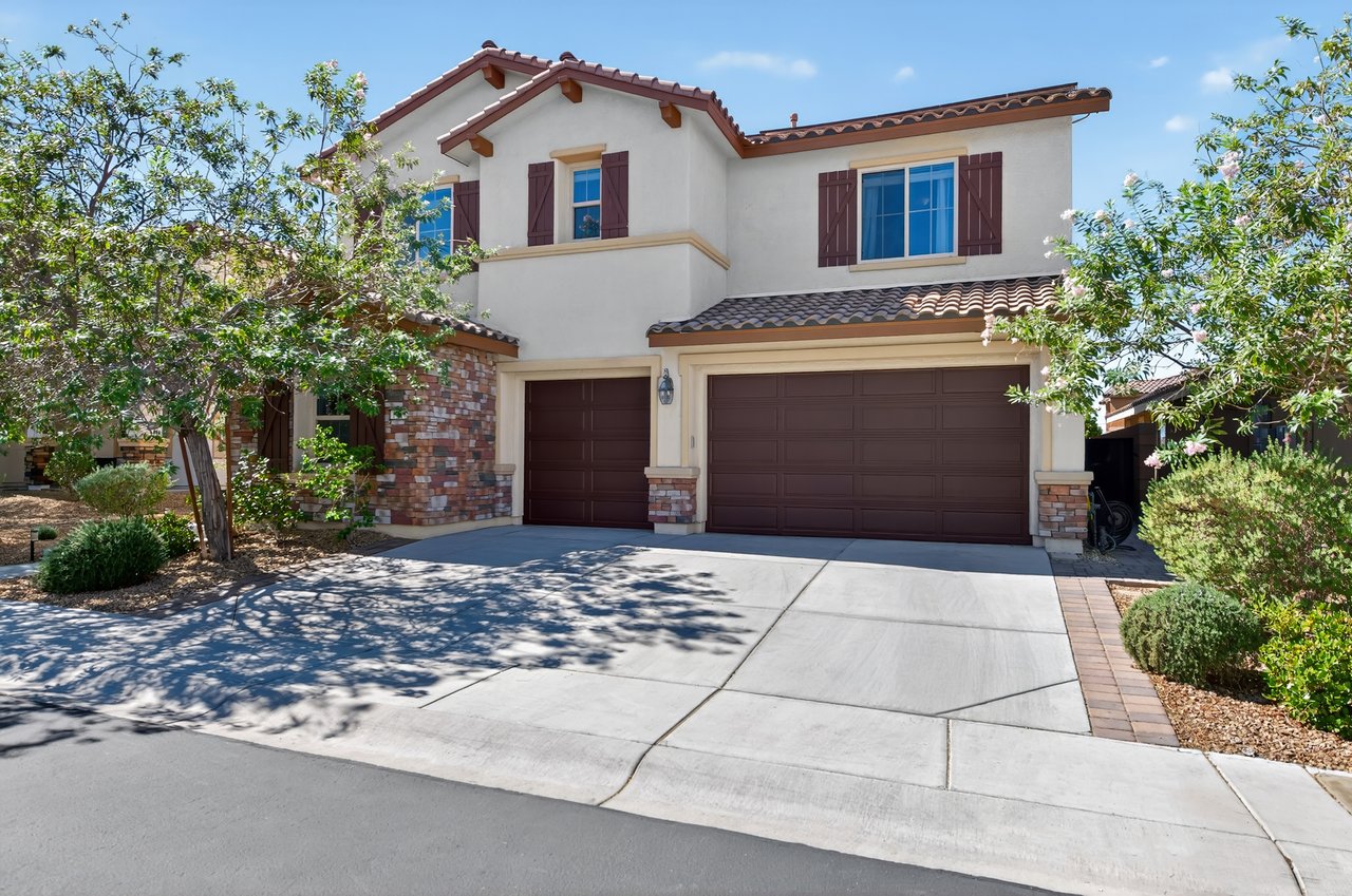 Live the Dream in a Guard-Gated Golf Community - 1129 Via Della Costrella, Henderson, NV 89011