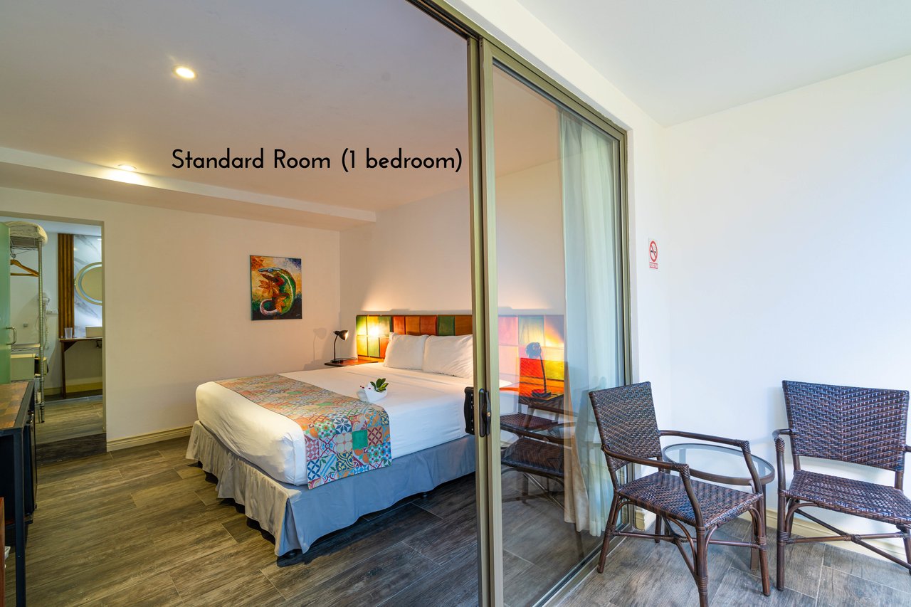 22 Unit Tropical Boutique Hotel steps from Manuel Antonio Park & Beach