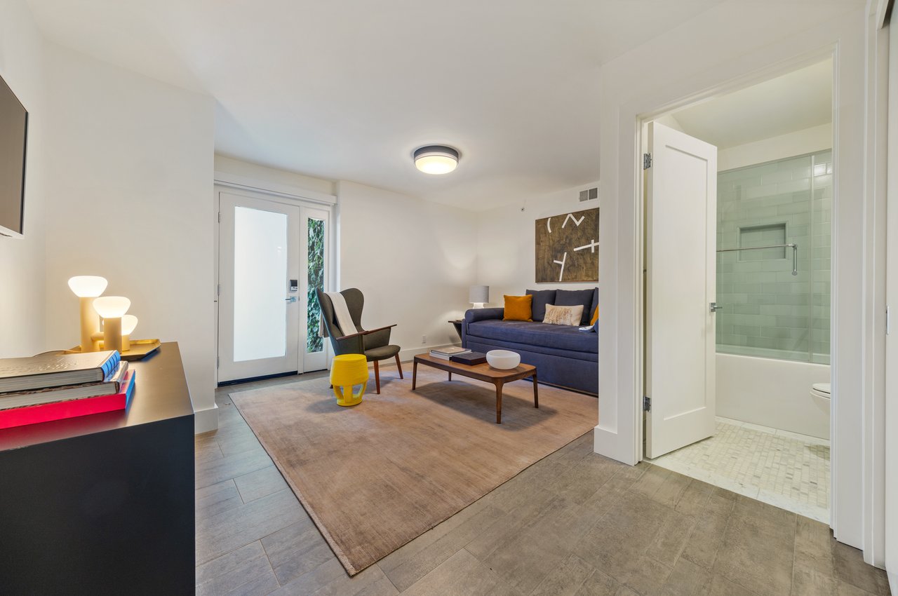 Private, Modern Compound in Premier Ross Location