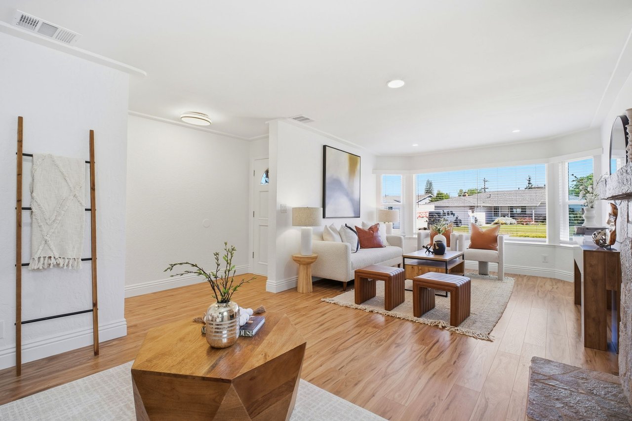 Turn Key Beauty in Sundale