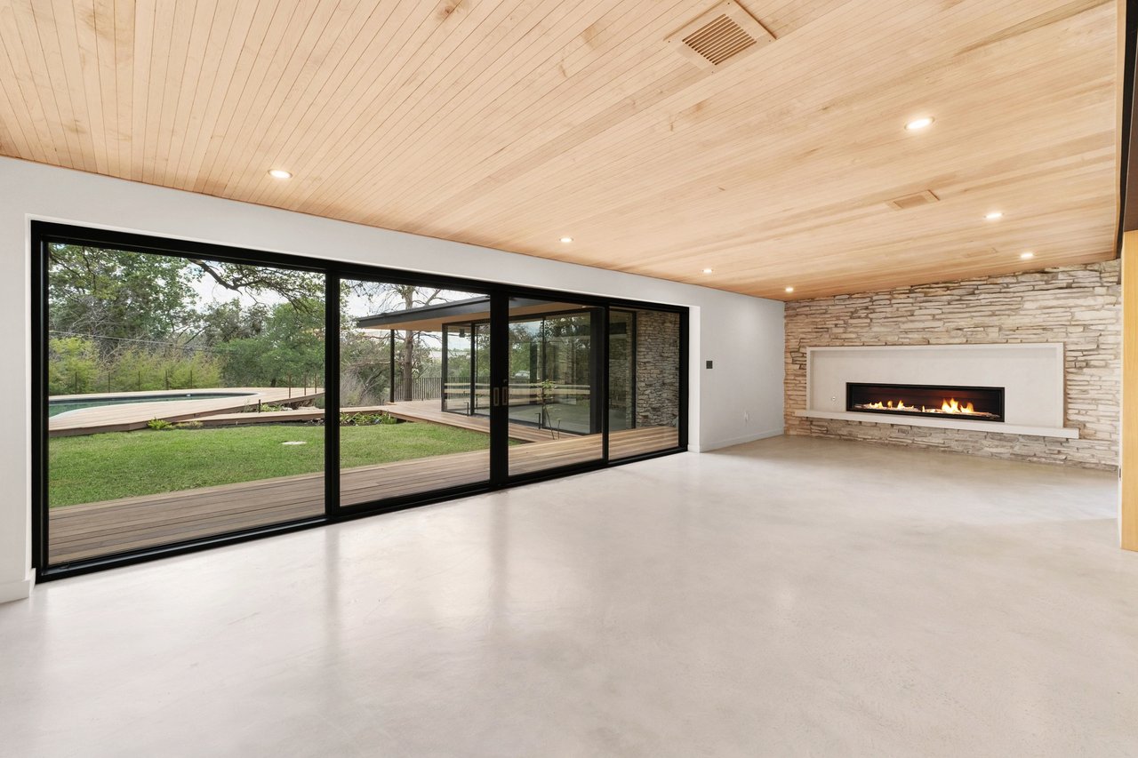 203 Wildcat Hollow and 100 Redbud Trail