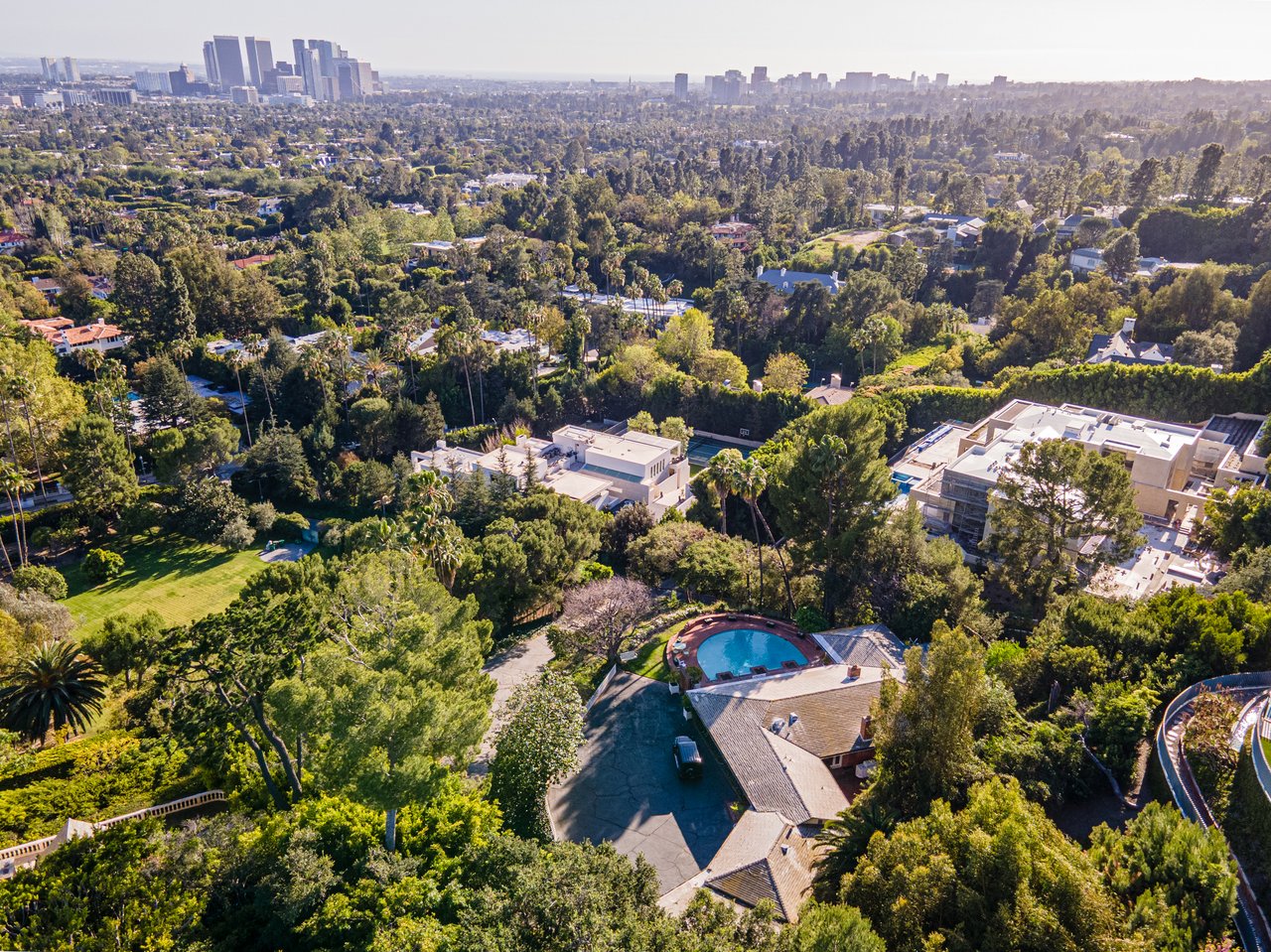 1114 Calle Vista Dr