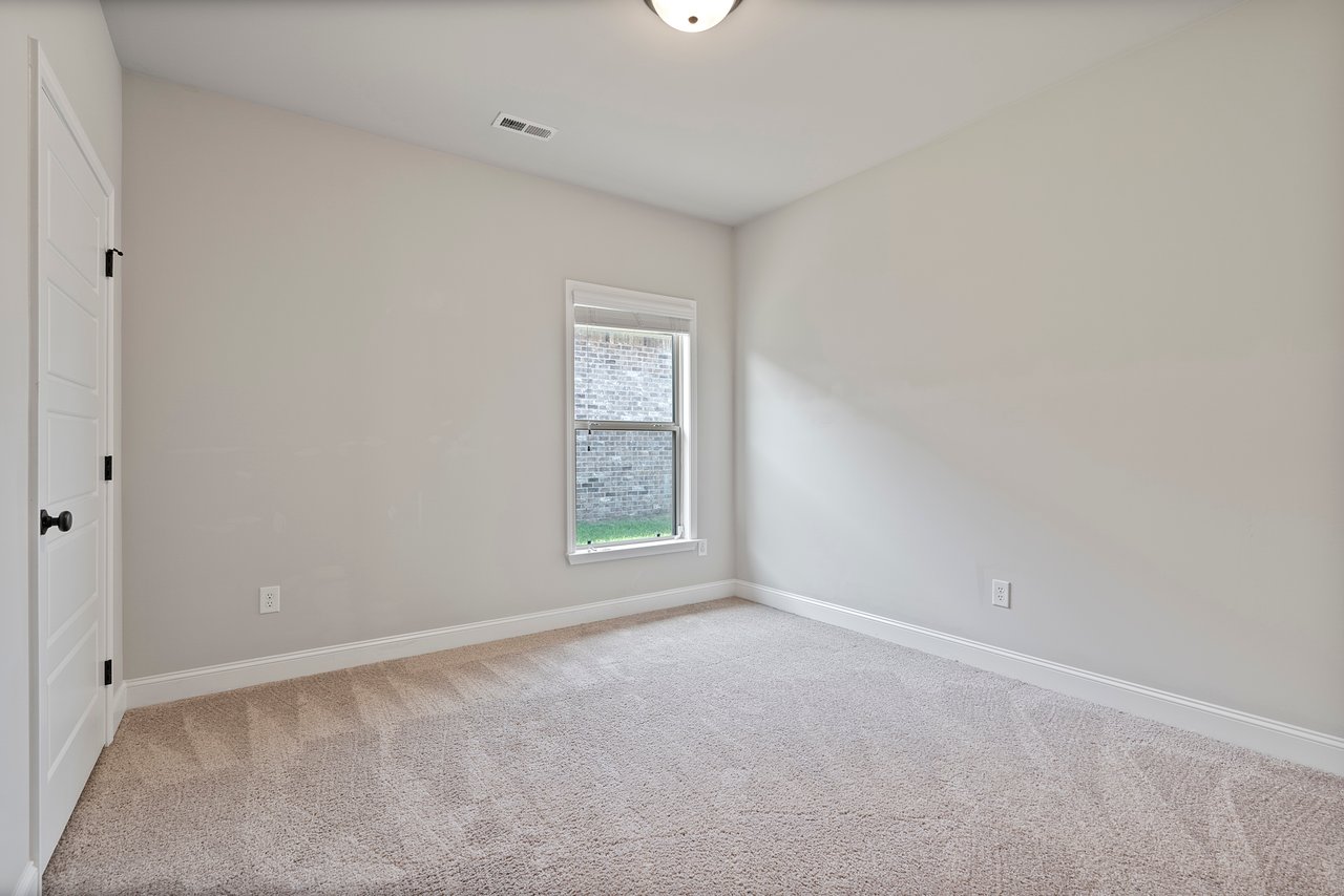MADISON CITY SCHOOLS! Great Location with many Neighborhood Amenities