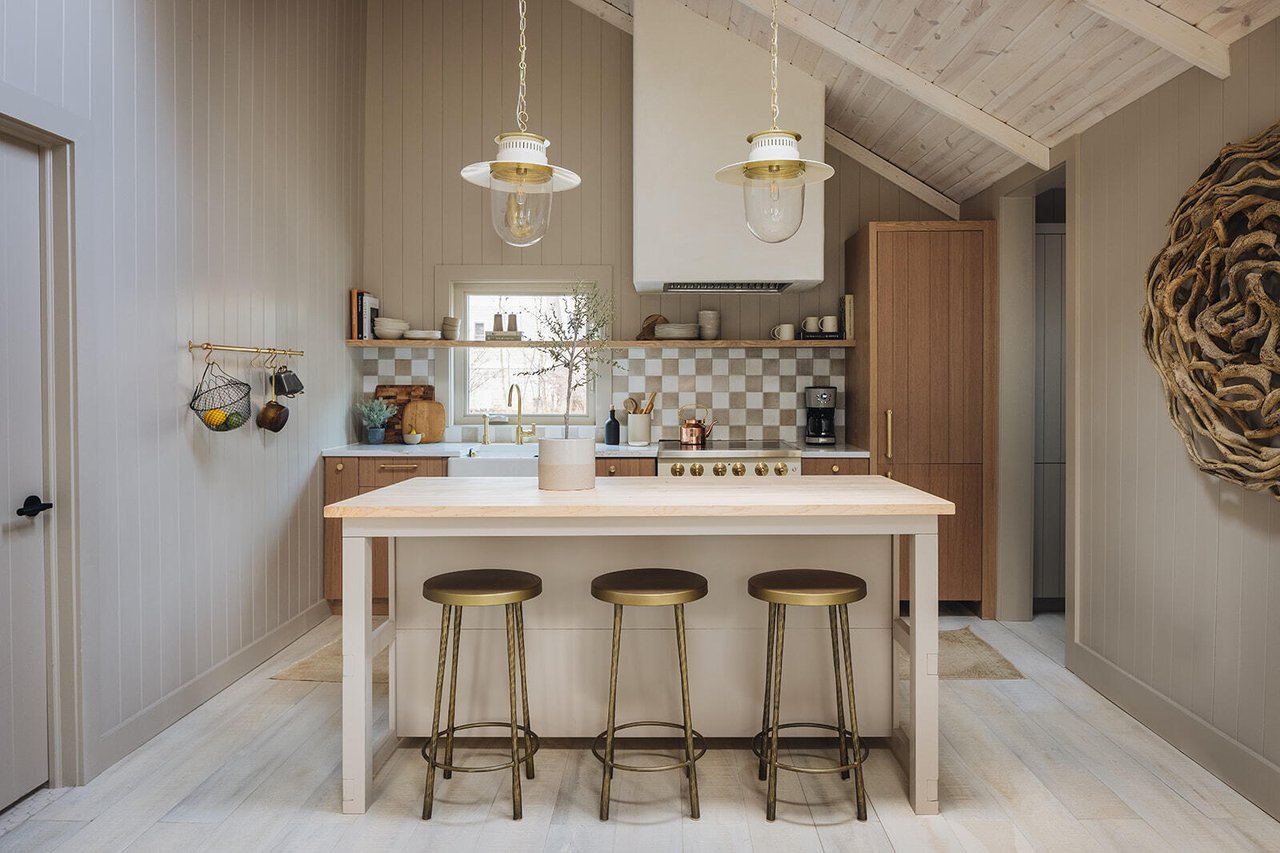 10222 Town Line Road A,B,C,D