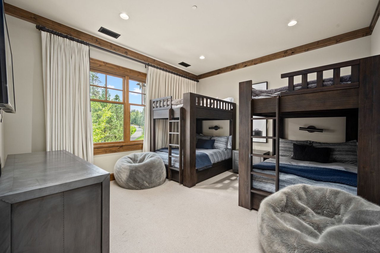 4757 S ARROW POINT DR #305, Harrison, ID 83833