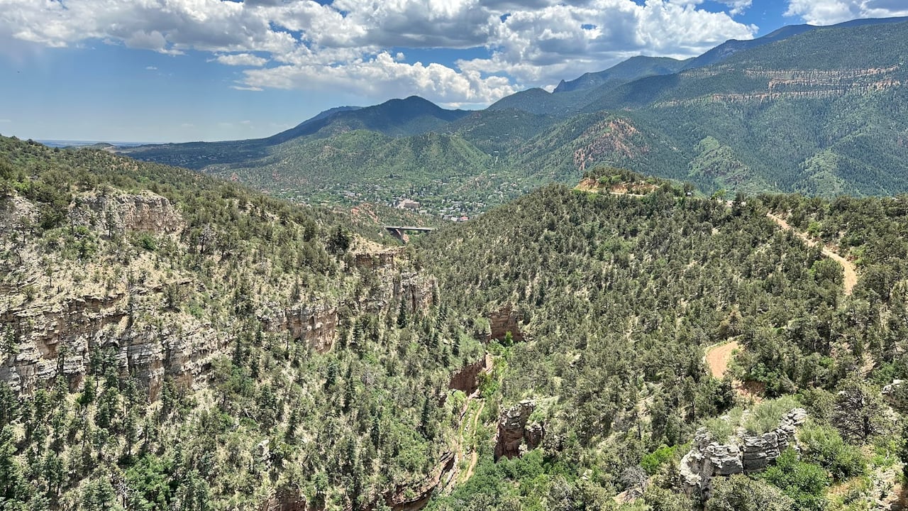 Exploring Cave of the Winds: Colorado’s Underground Adventure